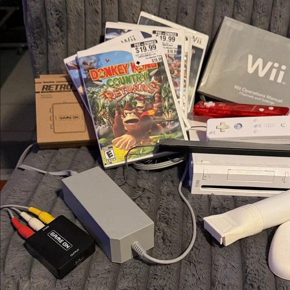 Nintendo Wii Console Bundle w/ 2 Remotes and TONS of extras/8 games WORKS GREAT - Picture 2 of 13